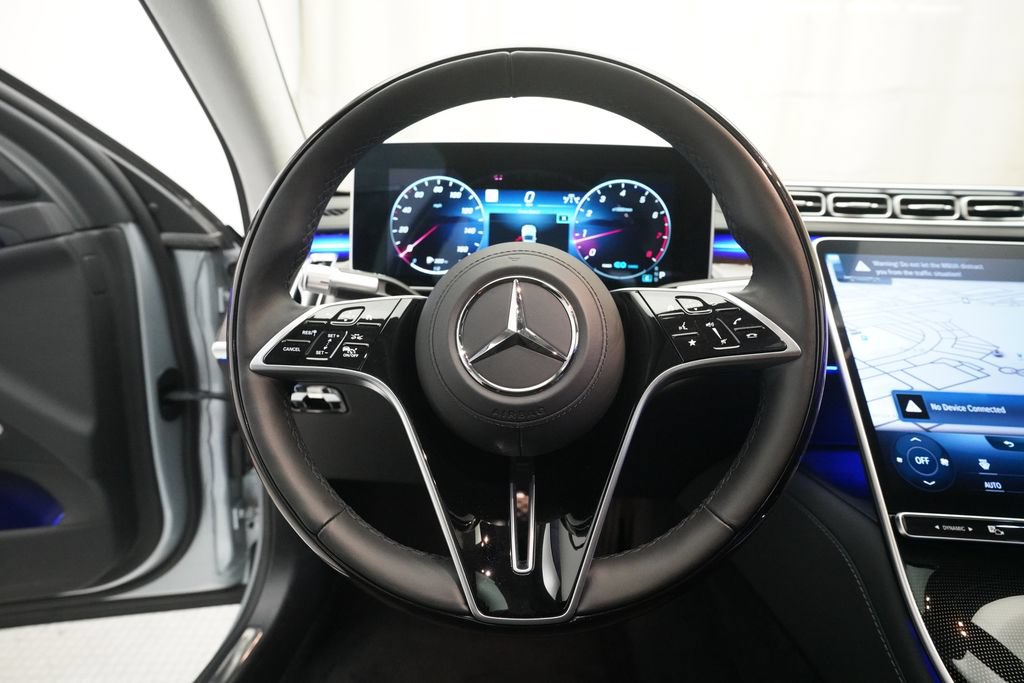 Used 2022 Mercedes-Benz S 580 4MATIC Sedan image 4