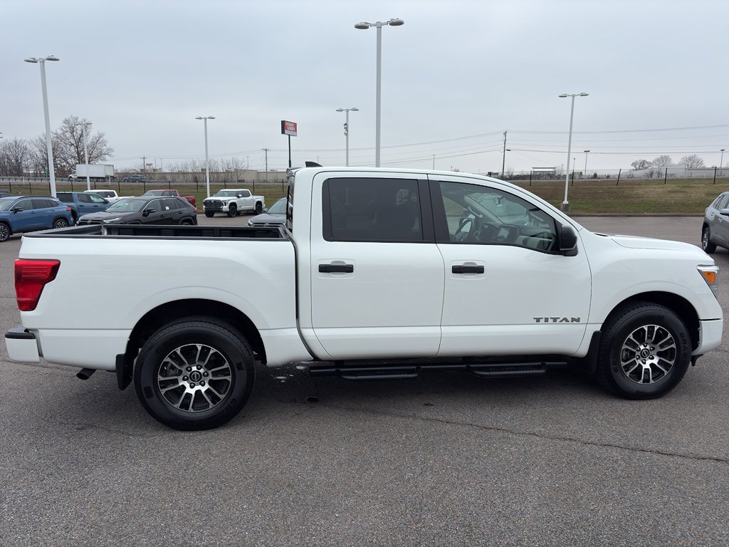 Used 2024 Nissan Titan SV w/ Accessory Utility Package image 7