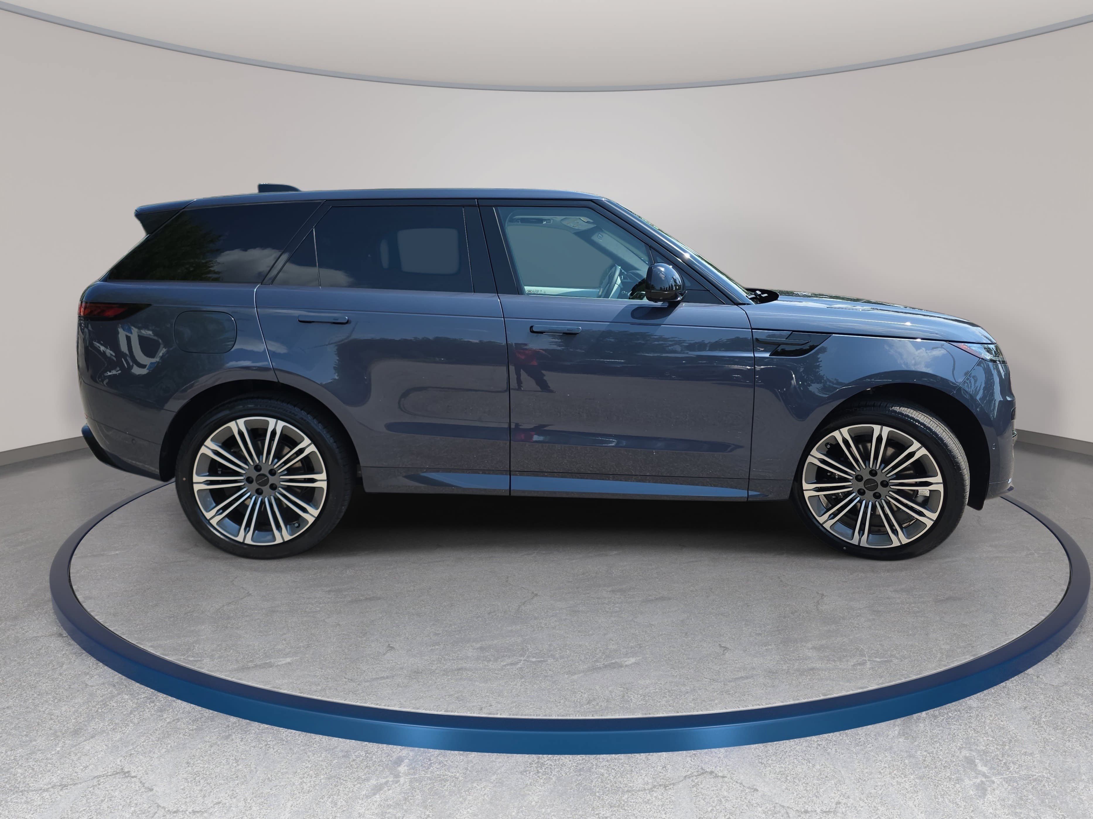 New 2026 Land Rover Range Rover Sport Dynamic SE AWD/4WD image 4