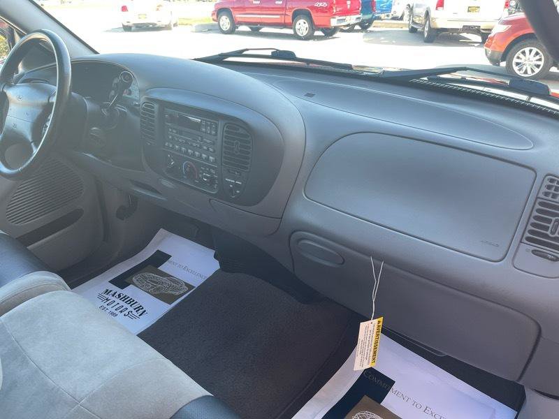 Used 2002 Ford F150 Lightning RWD image 51