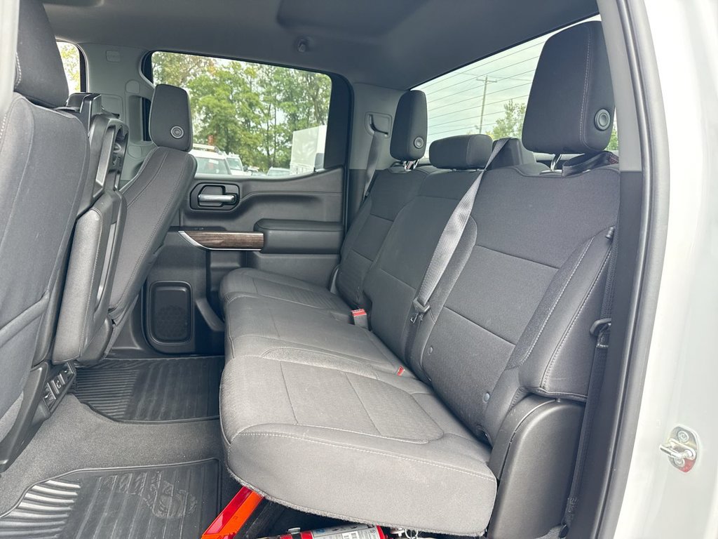Used 2022 GMC Sierra 1500 SLE w/ Driver Alert Package I AWD/4WD image 23