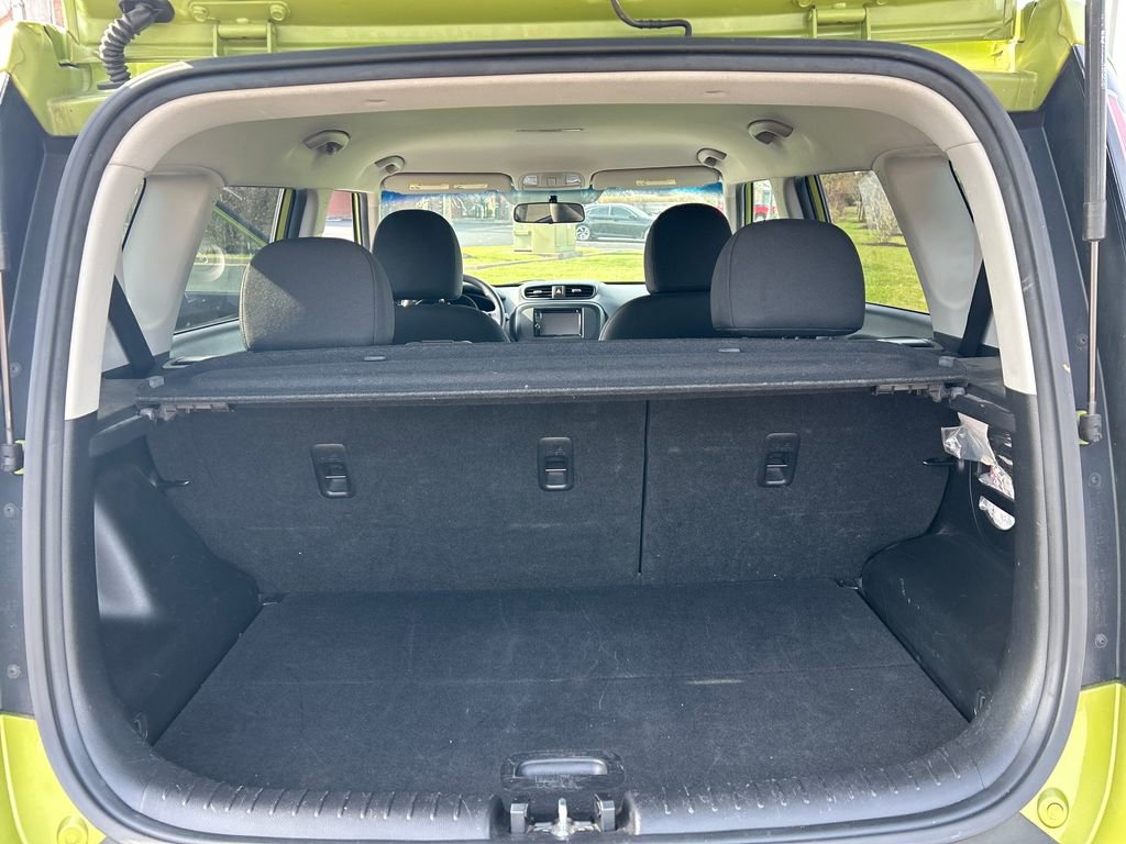 Used 2014 Kia Soul + image 12