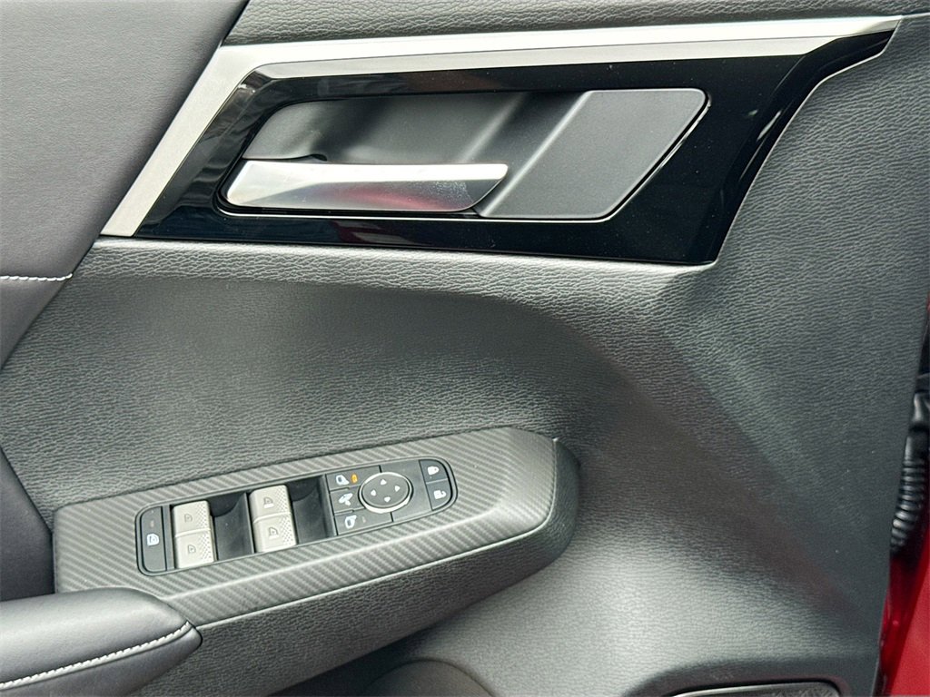 New 2025 Mitsubishi Outlander SE image 18