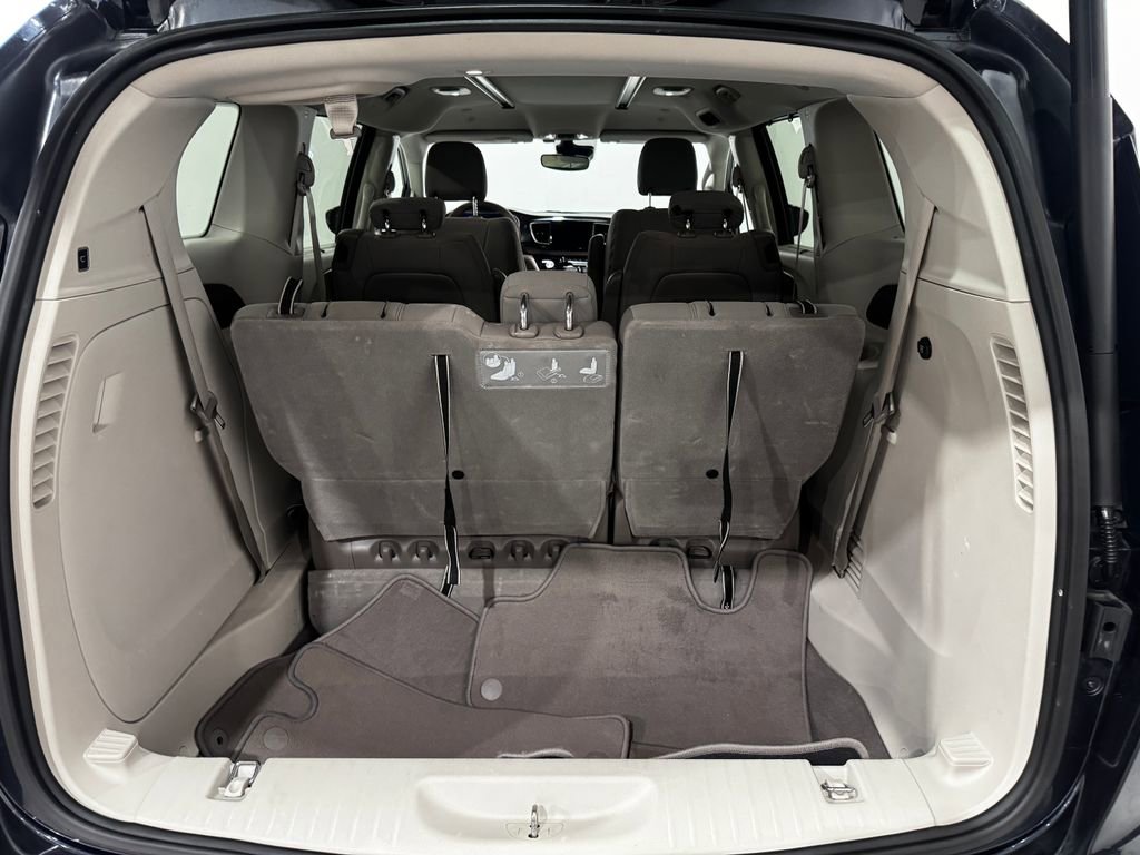 Used 2020 Chrysler Pacifica Touring w/ Advanced Safetytec Group FWD image 29
