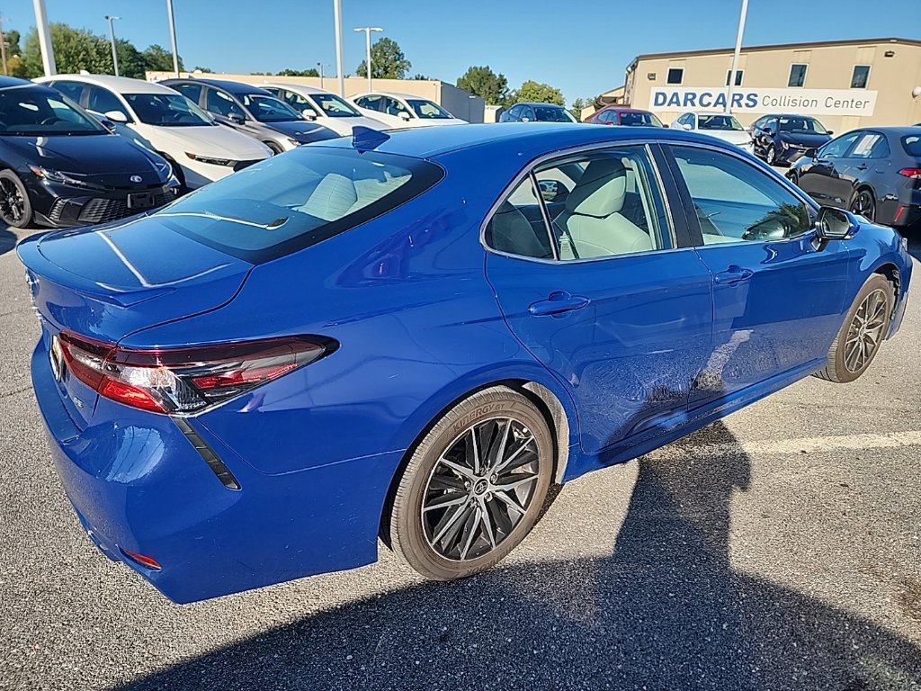 Used 2024 Toyota Camry SE w/ Cold Weather Package FWD image 5