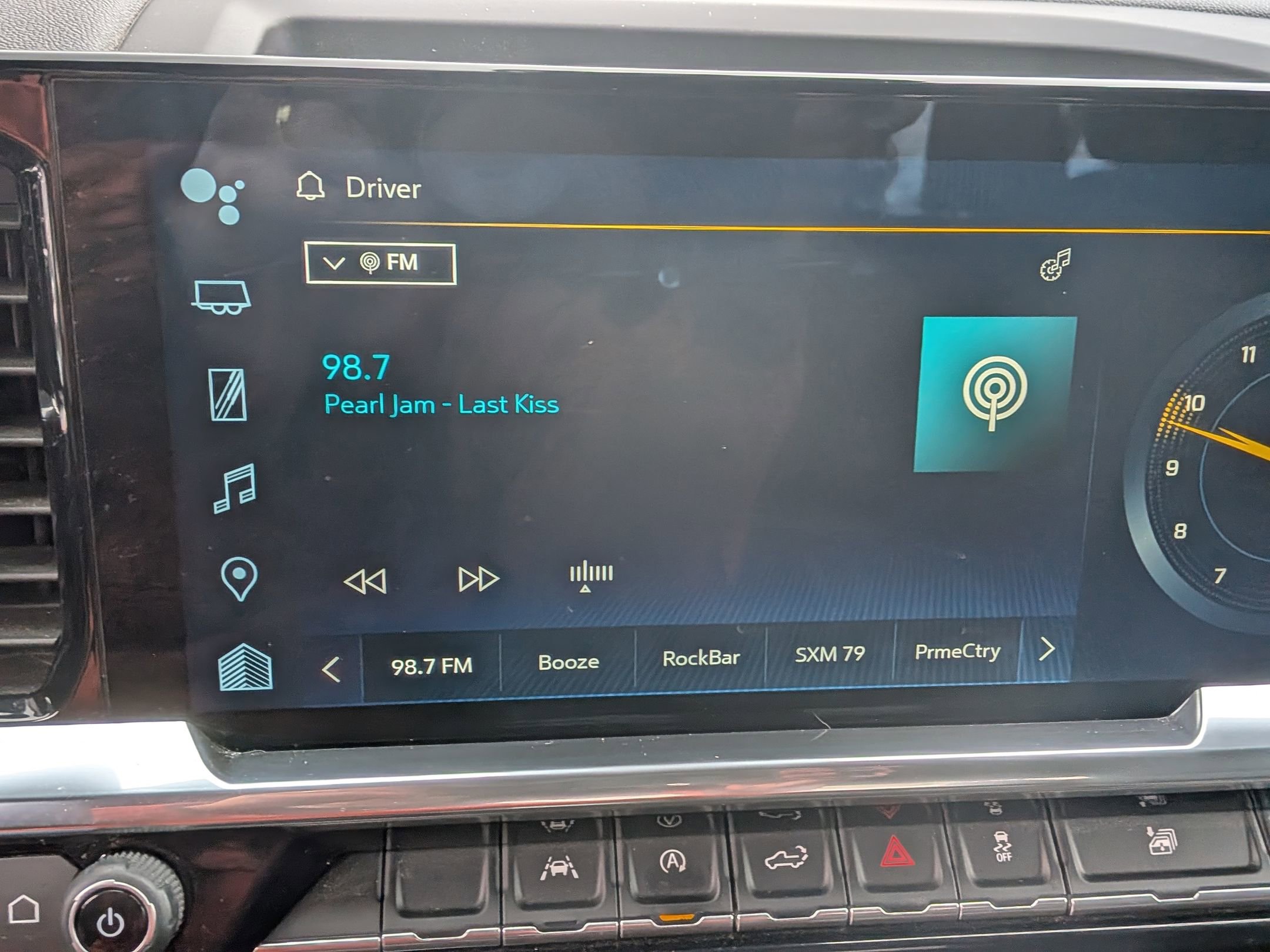 Used 2024 Chevrolet Silverado 1500 LT image 27