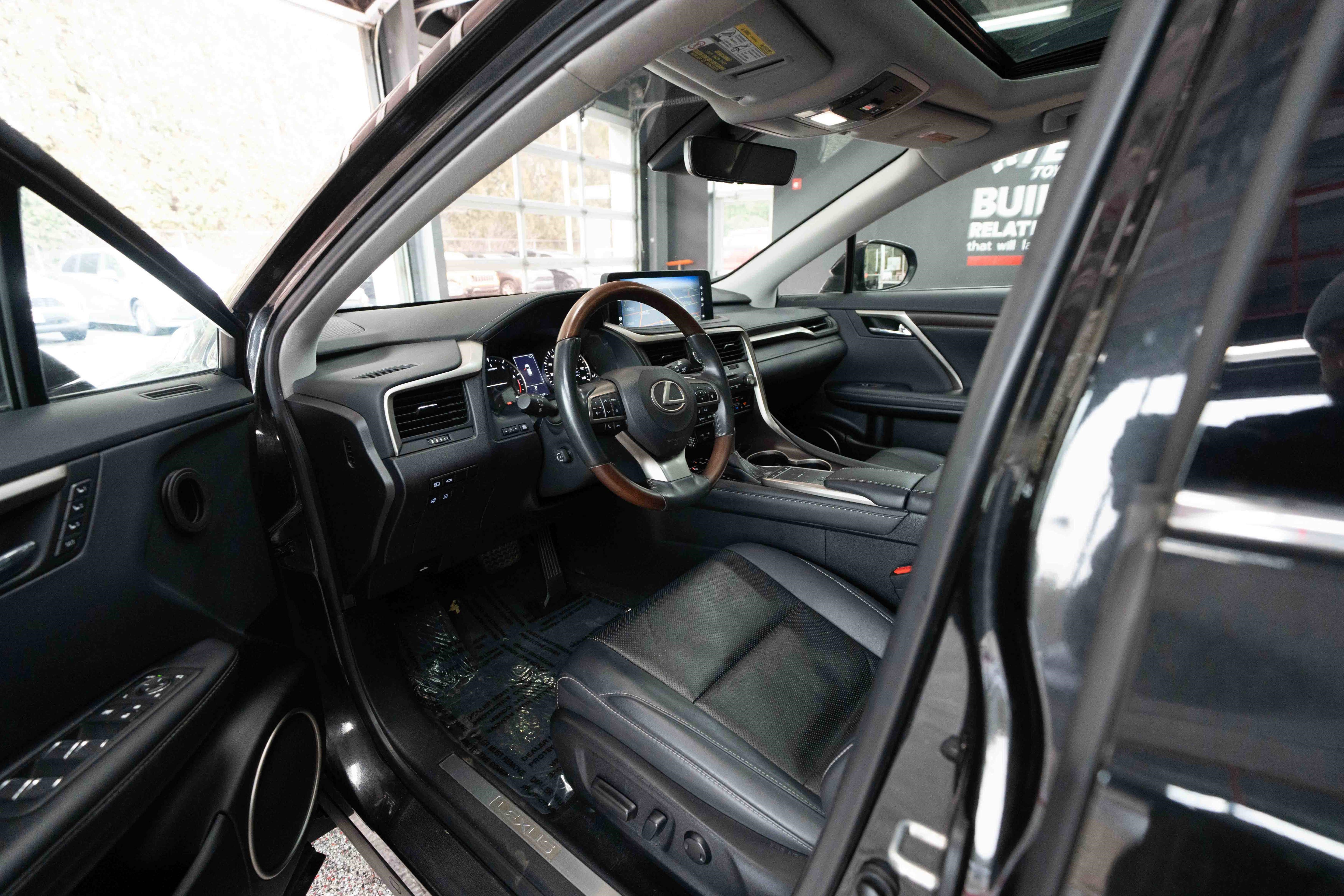 Used 2022 Lexus RX 350 FWD w/ Premium Package image 8