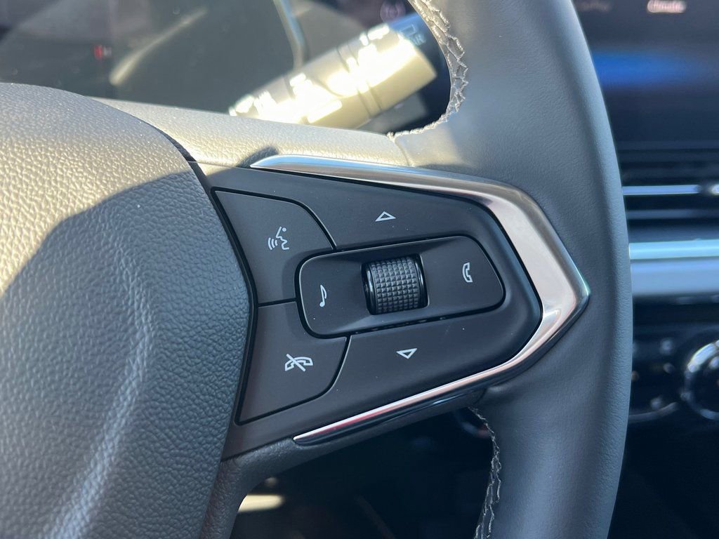 New 2026 Chevrolet Trax LT w/ Driver Confidence Package FWD image 8