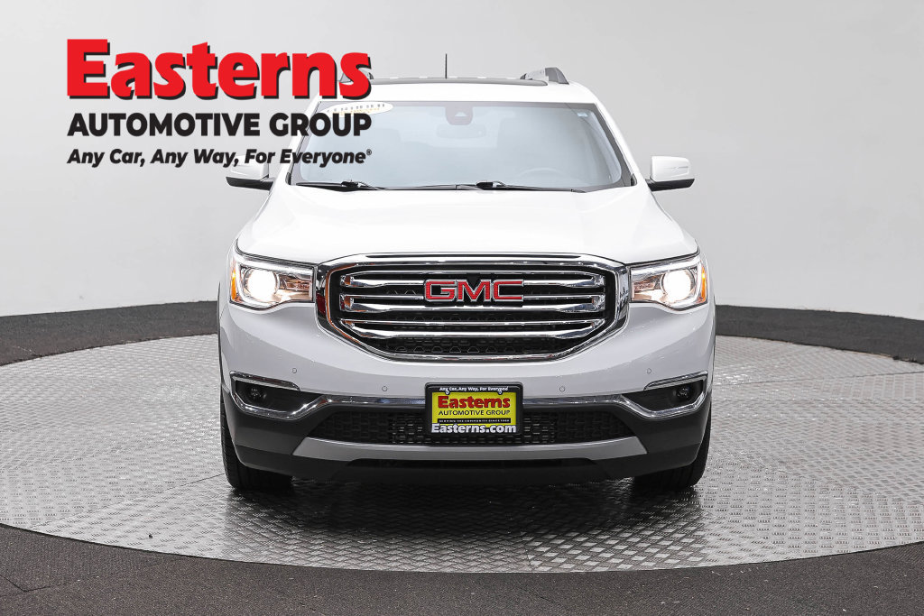 Used 2018 GMC Acadia SLT AWD/4WD image 3