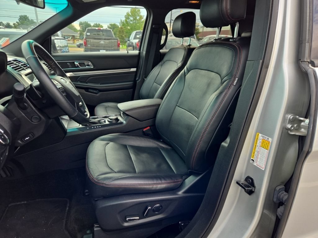 Used 2017 Ford Explorer Sport w/ Equipment Group 401A AWD/4WD image 9