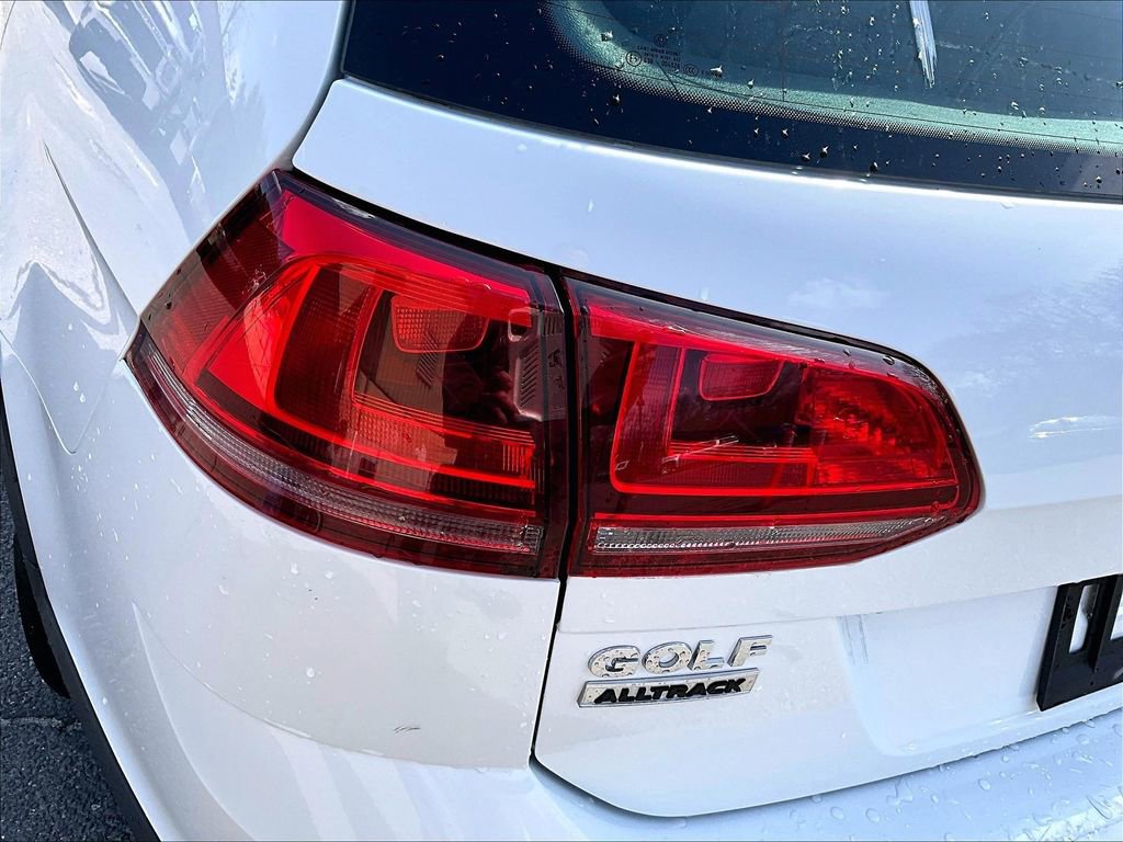 Used 2017 Volkswagen Golf Alltrack SE AWD/4WD image 28