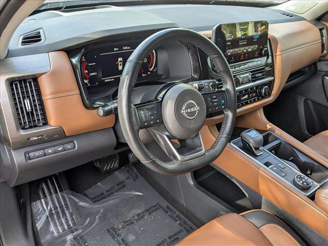Used 2023 Nissan Pathfinder Platinum w/ Cargo Package image 10