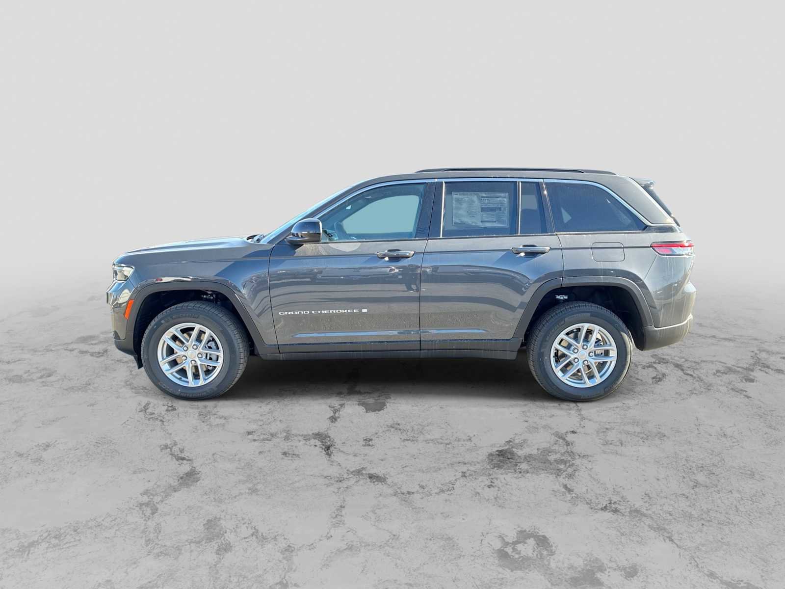 New 2025 Jeep Grand Cherokee Laredo X image 5