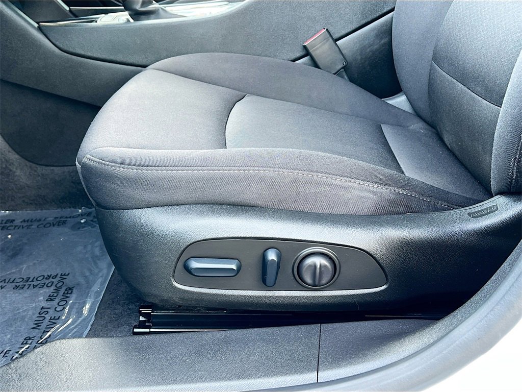 Used 2024 Chevrolet Malibu LT image 18