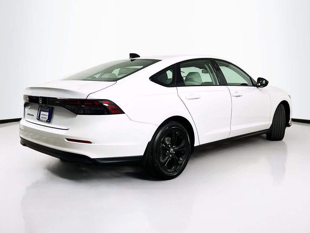 Certified 2025 Honda Accord SE image 7