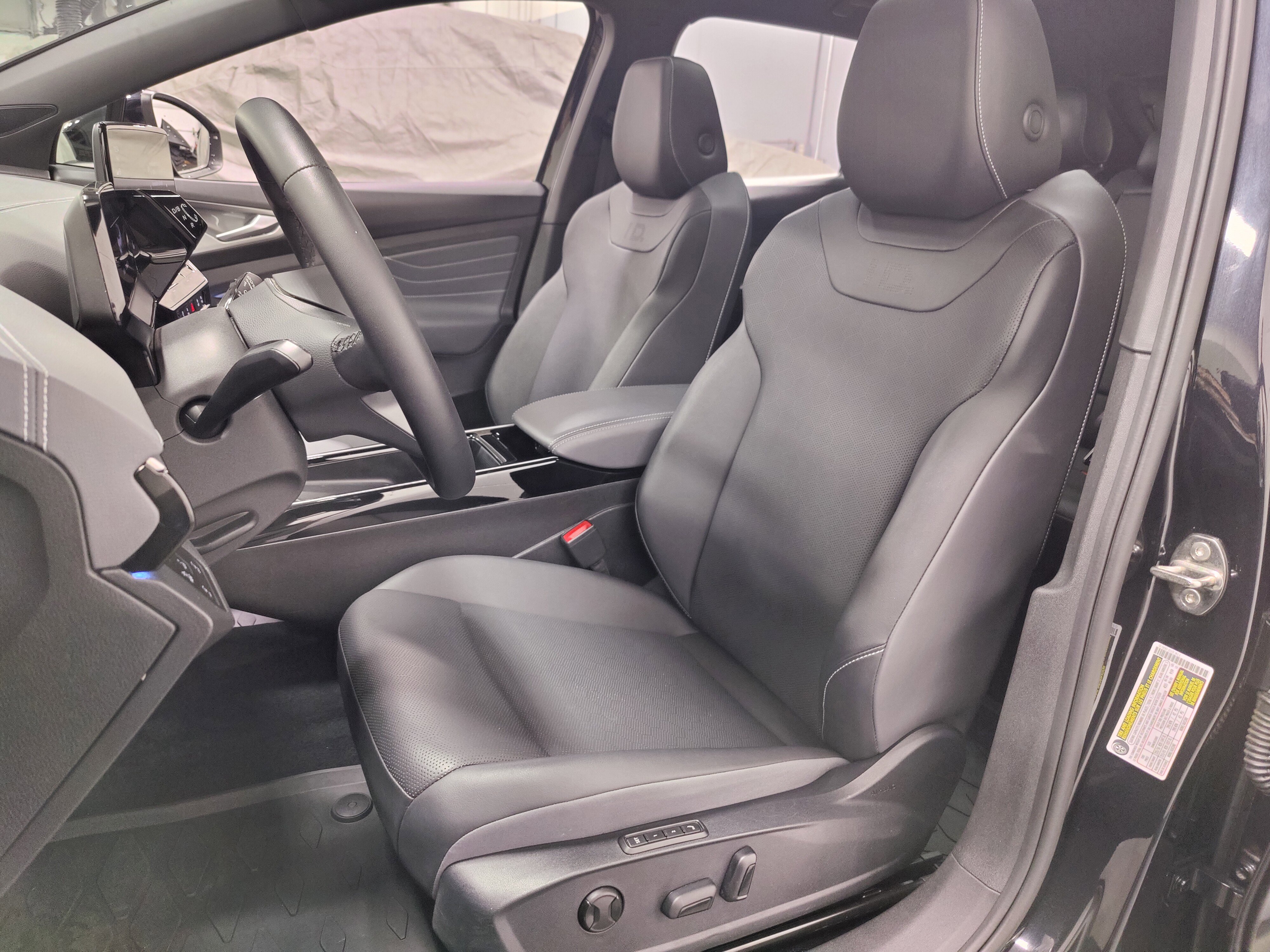 Certified 2023 Volkswagen ID.4 Pro S image 12