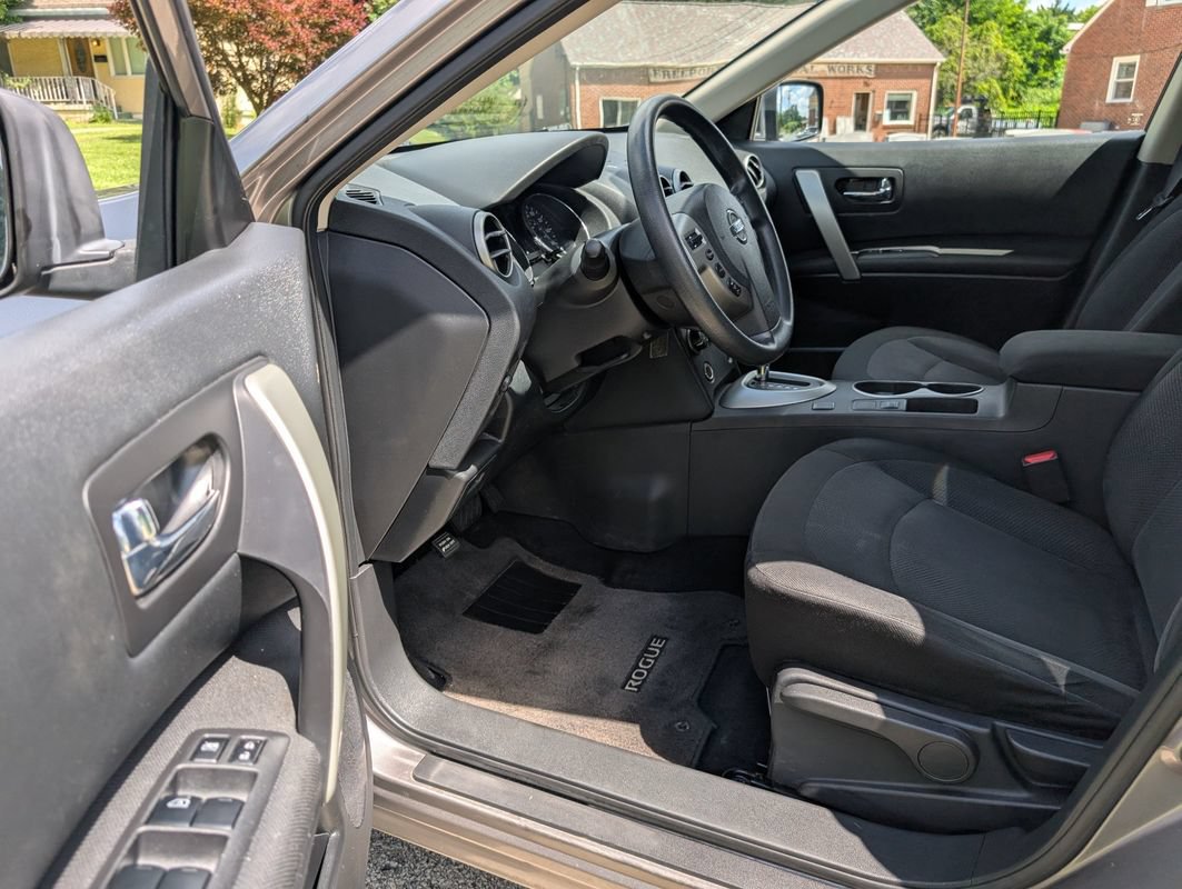Used 2012 Nissan Rogue S w/ Special Edition Pkg AWD/4WD image 26