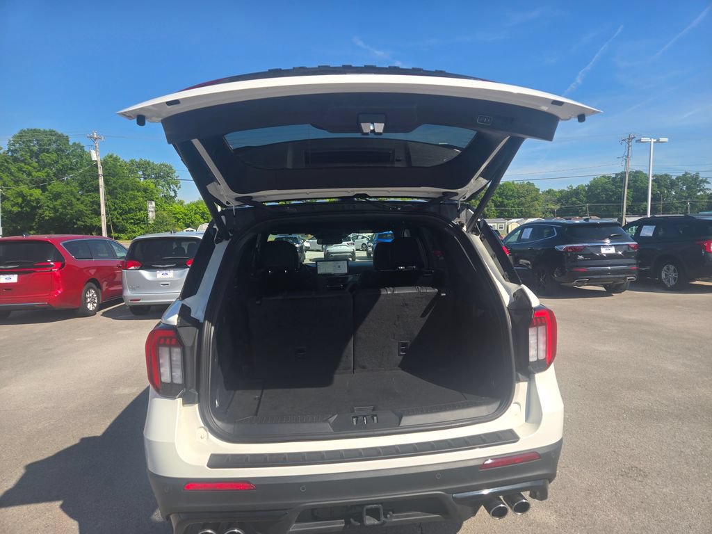 Used 2025 Ford Explorer ST w/ Sun And Sound Package AWD/4WD image 5