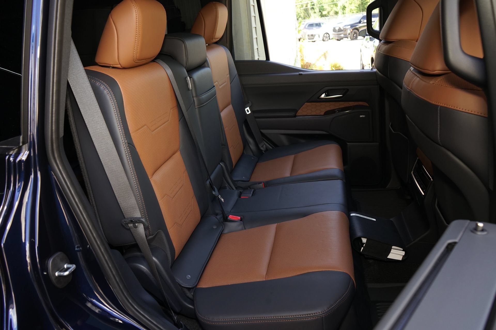 Used 2026 Lexus GX 550 w/ Cold Area Package AWD/4WD image 15