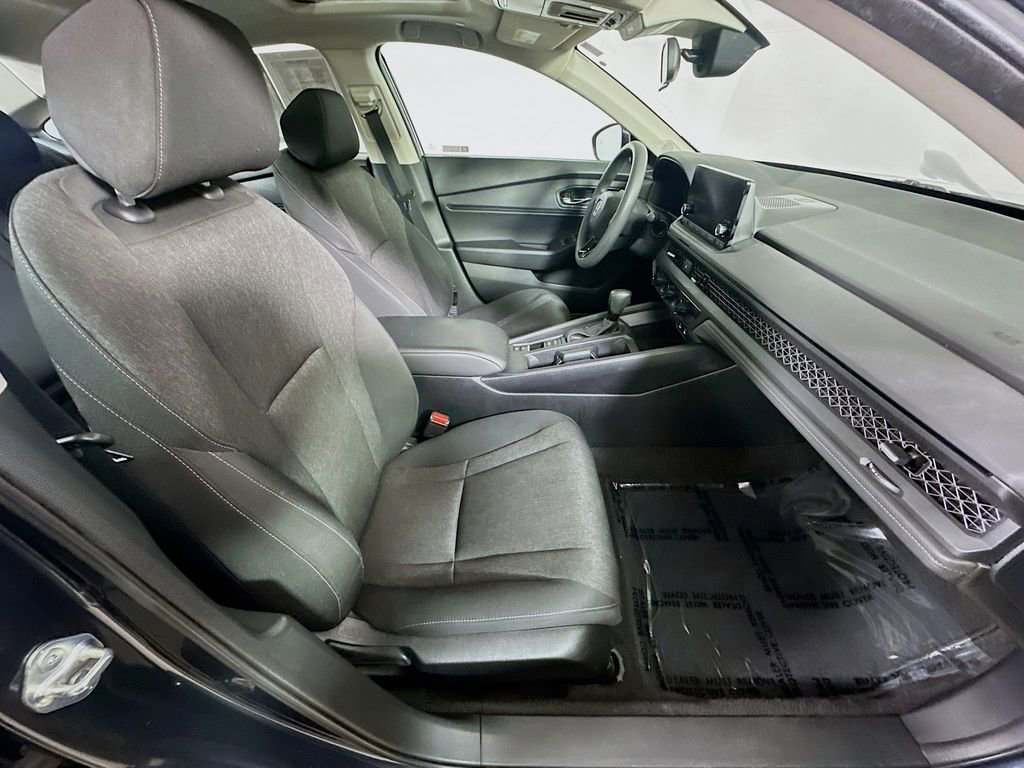 Used 2024 Honda Accord EX image 12