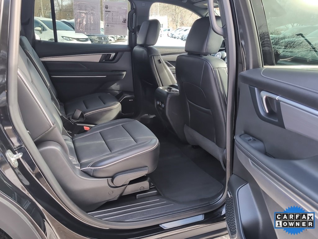 Used 2025 Buick Enclave Preferred image 6