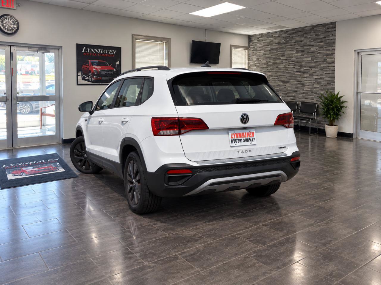 Used 2022 Volkswagen Taos S AWD/4WD image 4