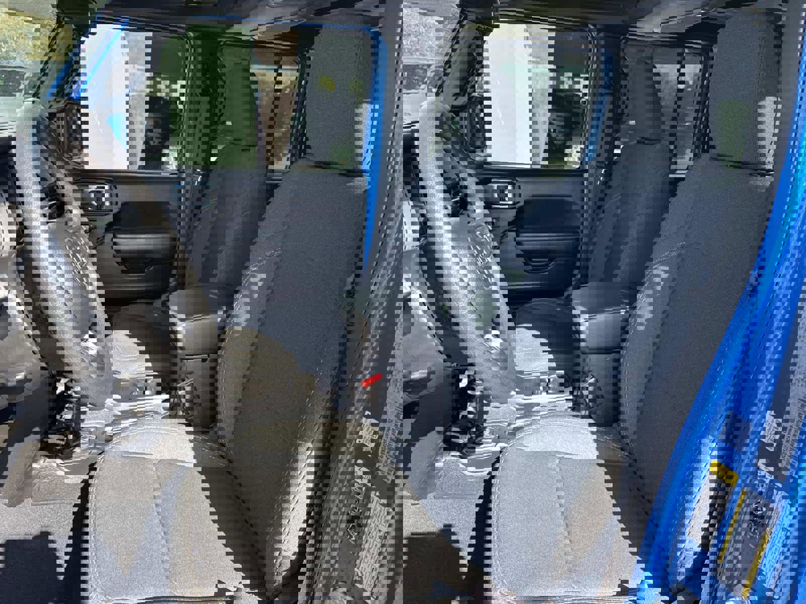 Used 2025 Jeep Wrangler Sport image 32