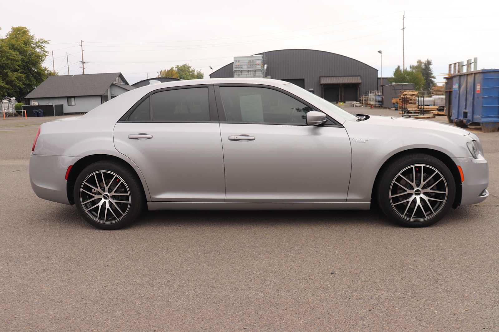 Used 2018 Chrysler 300 S AWD/4WD image 4