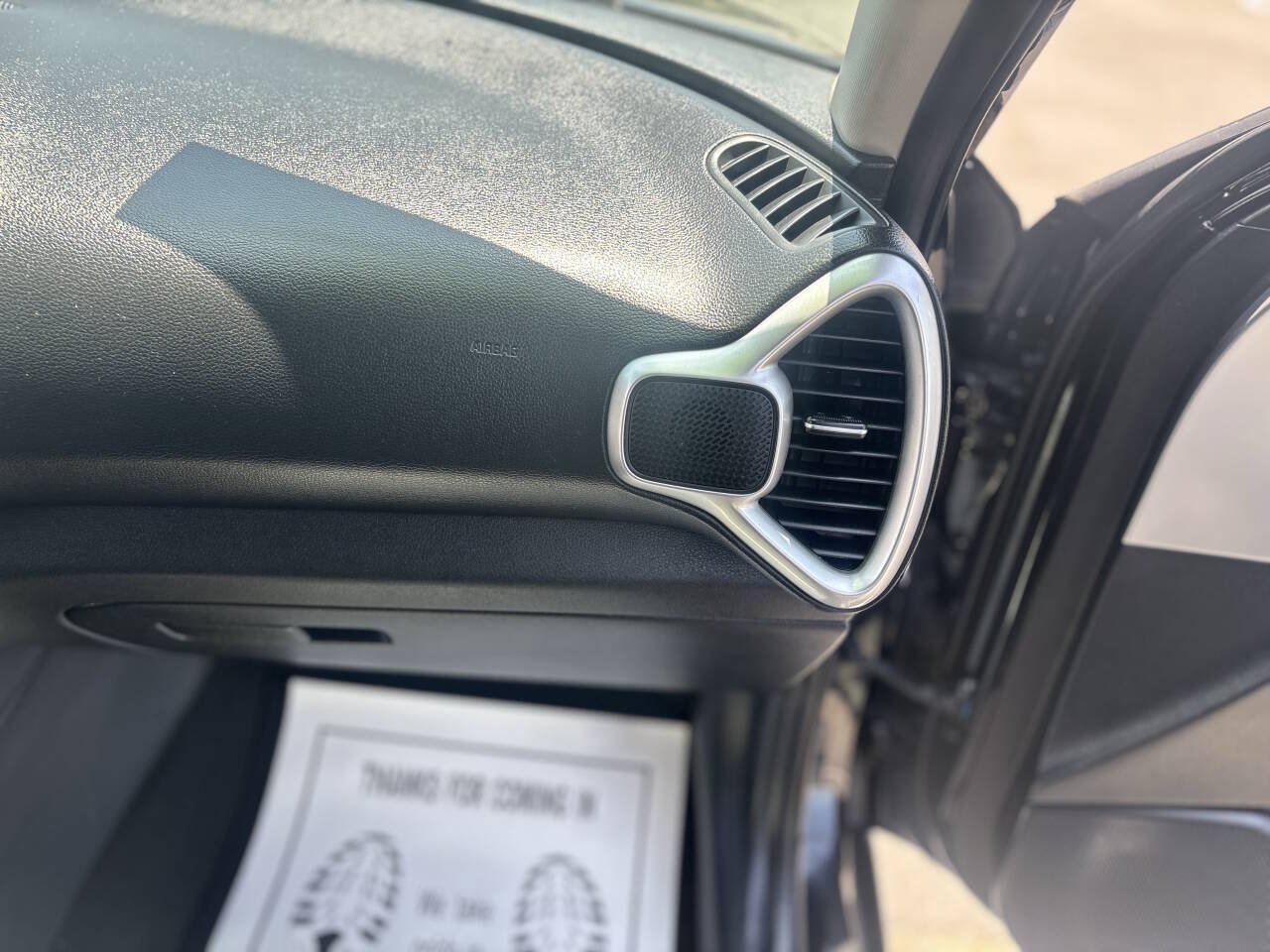 Used 2023 Kia Soul LX w/ LX Technology Package FWD image 15