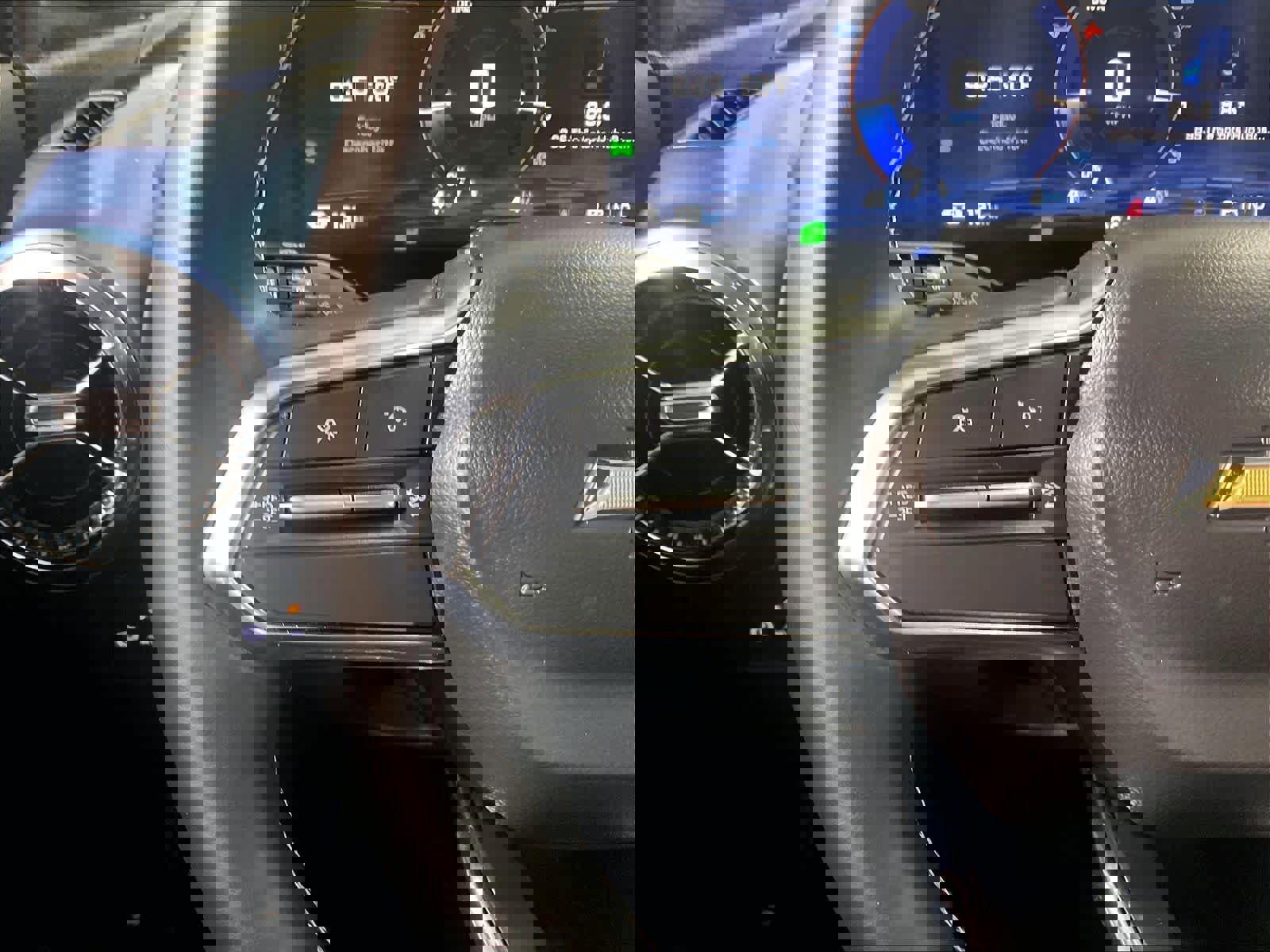 Used 2025 Chevrolet Equinox EV LT w/ Convenience Package image 23