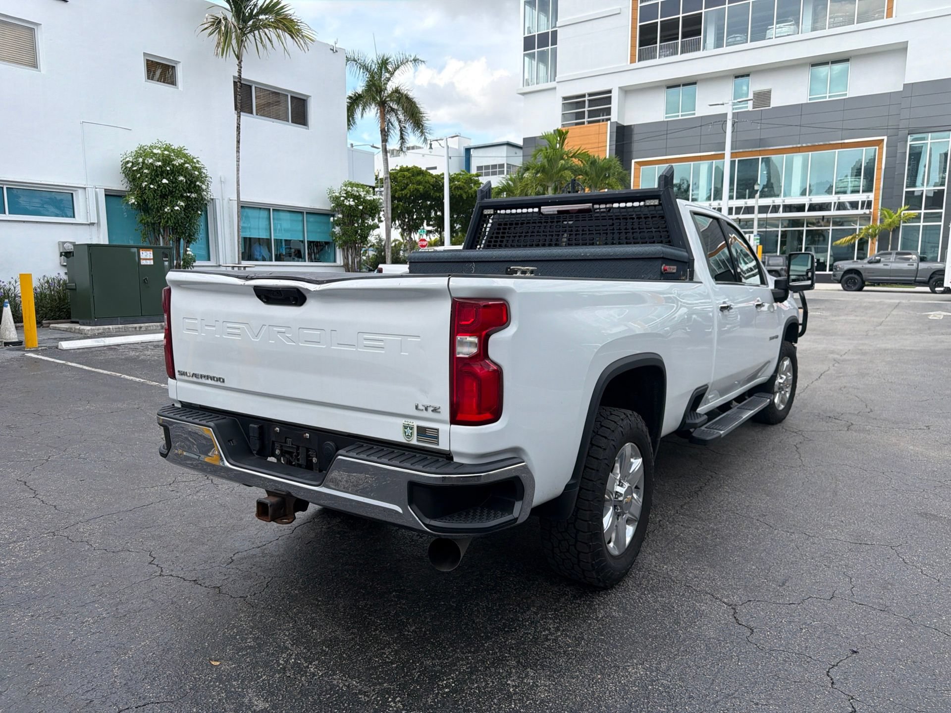 Used 2022 Chevrolet Silverado 3500 LTZ AWD/4WD image 12