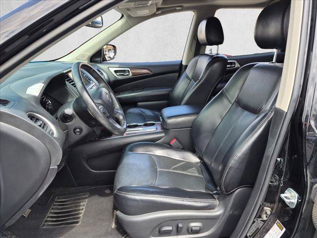 Used 2018 Nissan Pathfinder Platinum w/ Cargo Package FWD image 10