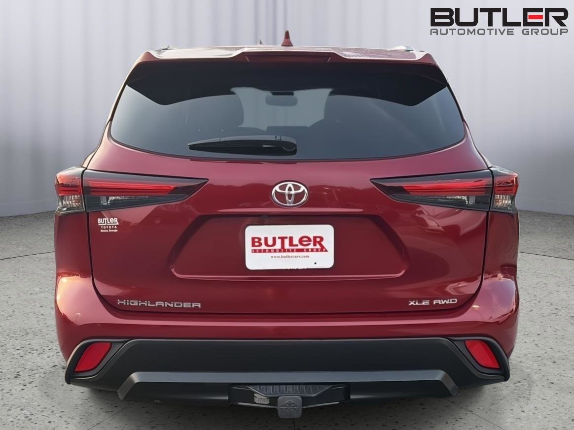 Certified 2024 Toyota Highlander XLE AWD/4WD image 5