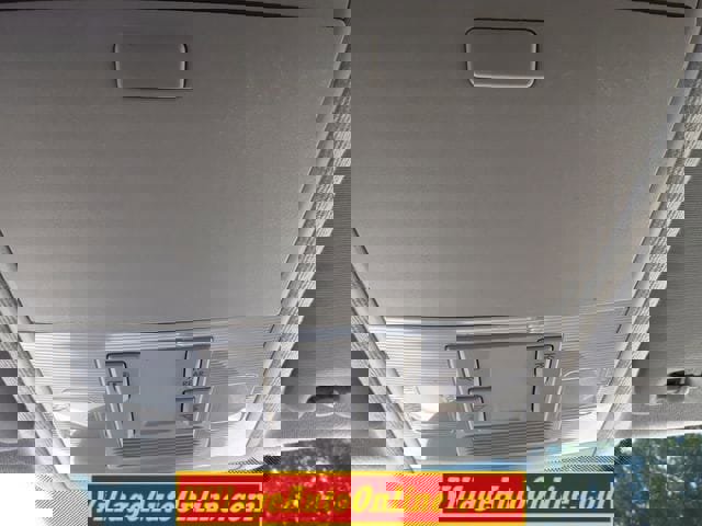 Used 2021 Volkswagen Tiguan SE image 48