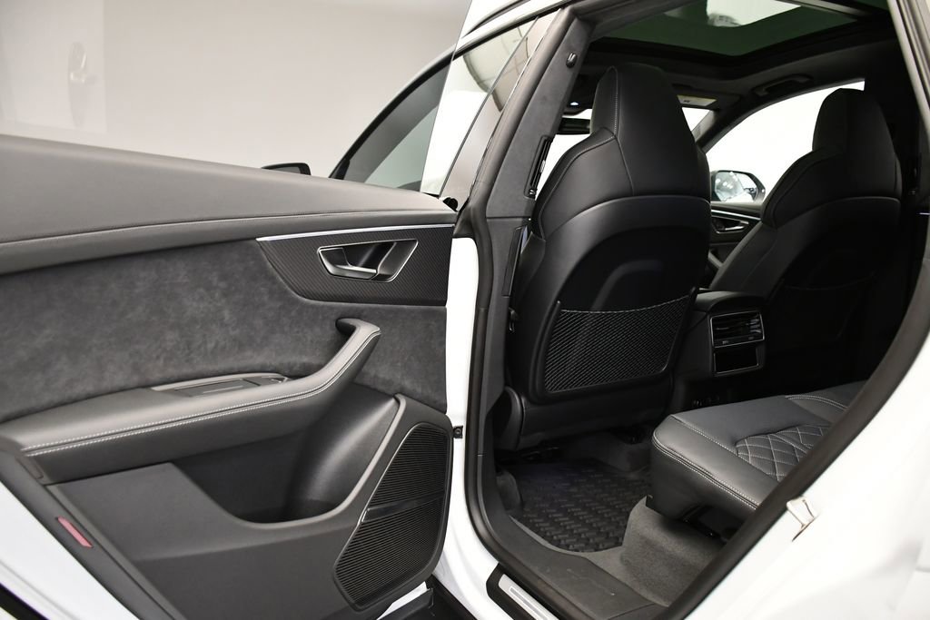 New 2026 Audi SQ8 Prestige image 39