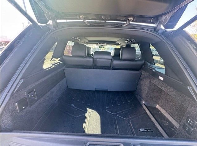 Used 2019 Land Rover Range Rover Supercharged image 9