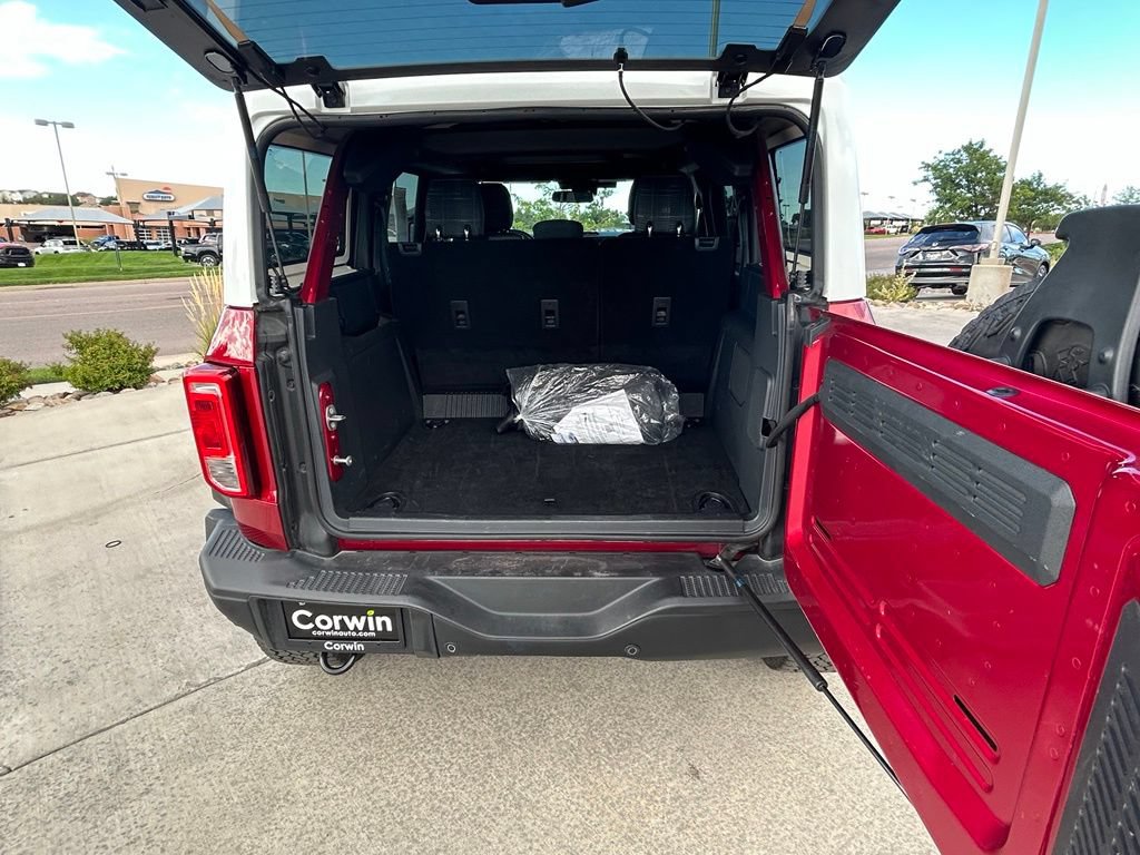 Used 2025 Ford Bronco Heritage Edition AWD/4WD image 29