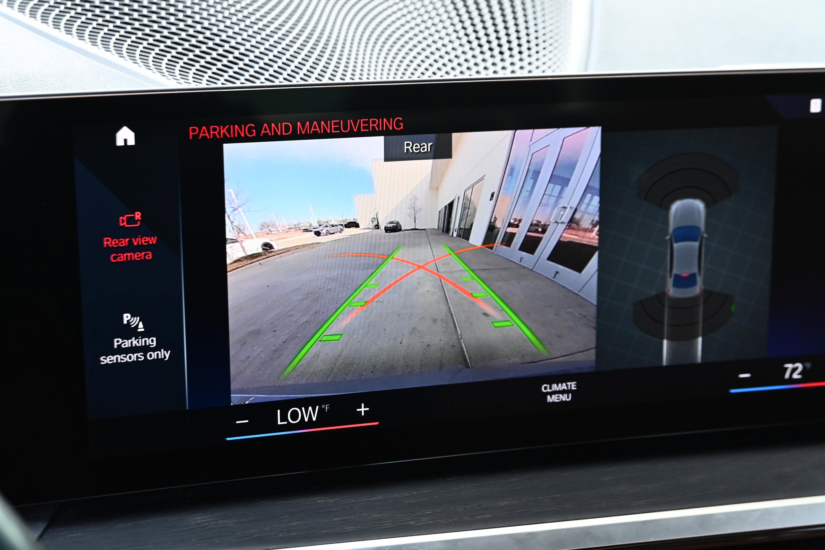 Certified 2024 BMW 330i Sedan w/ M Sport Package image 15