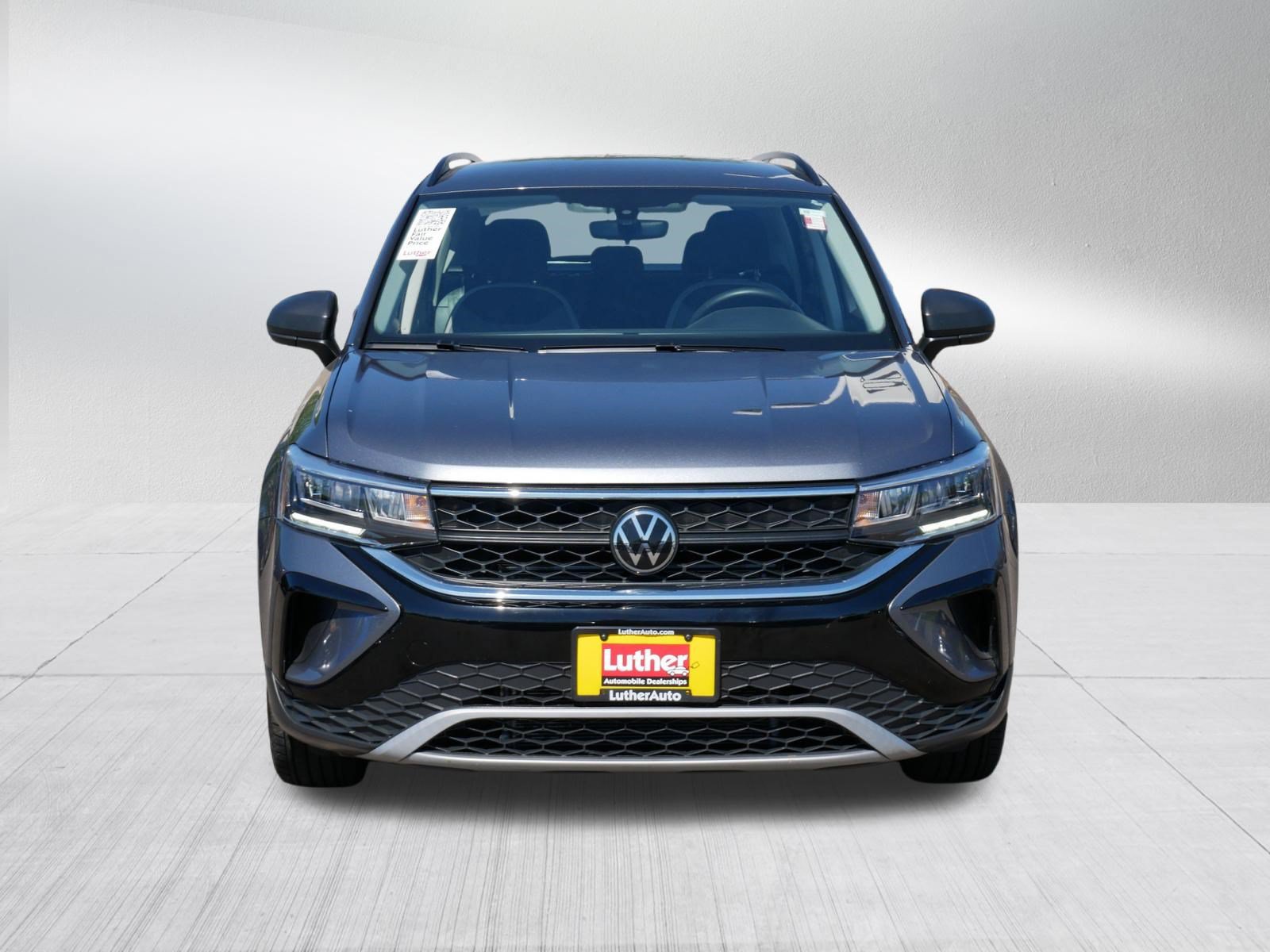 Used 2023 Volkswagen Taos S FWD image 2