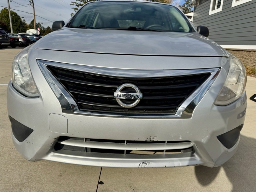 Used 2015 Nissan Versa S Plus image 3