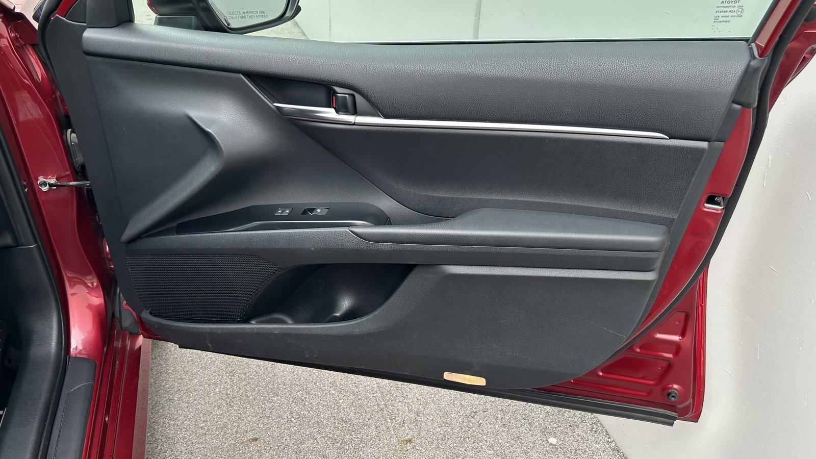 Used 2019 Toyota Camry LE FWD image 17