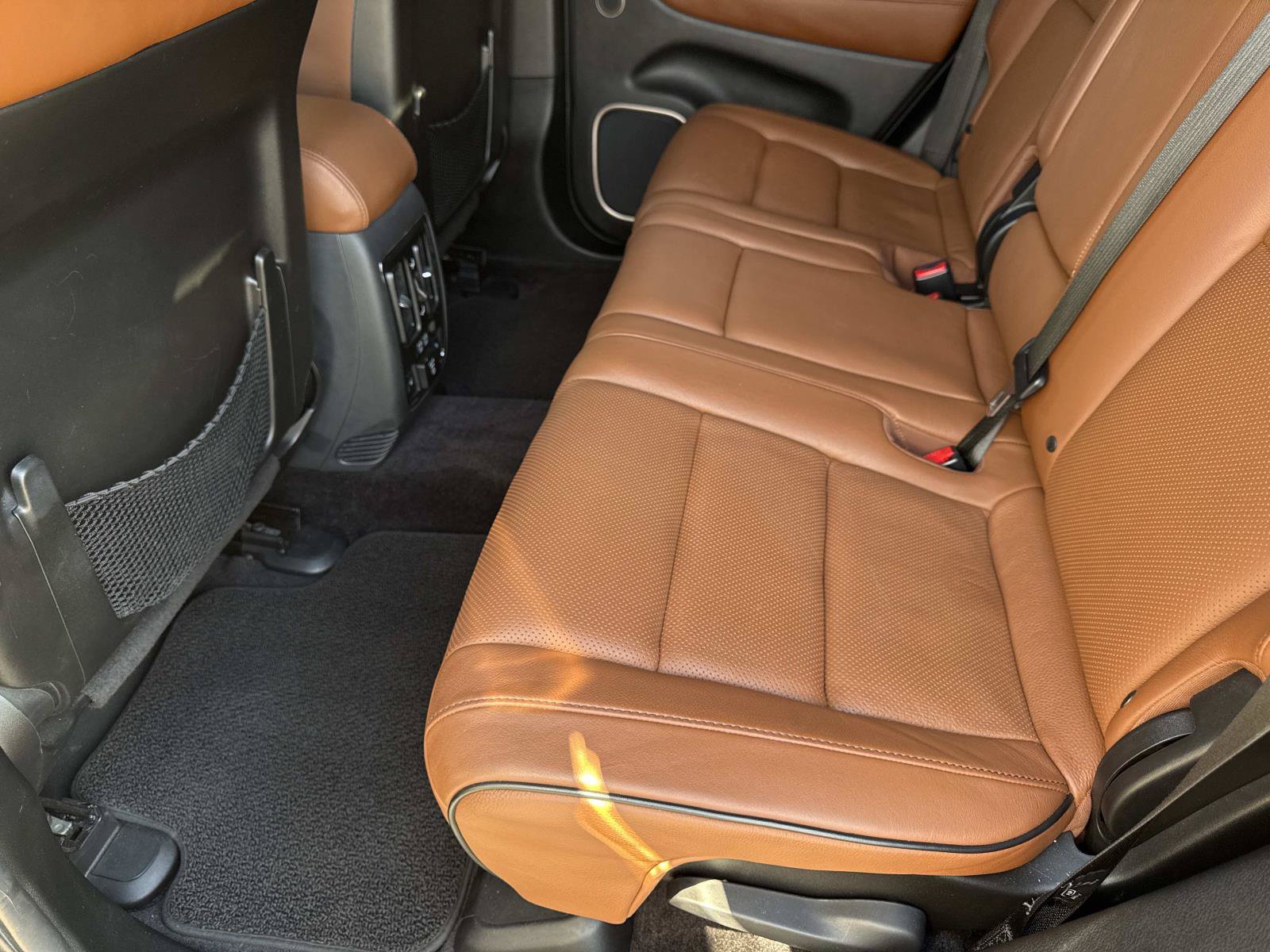Used 2017 Jeep Grand Cherokee Summit AWD/4WD image 10