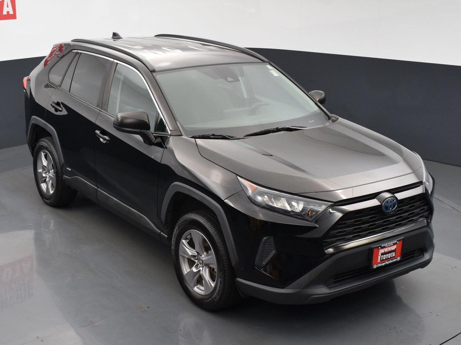 Used 2022 Toyota RAV4 LE AWD/4WD image 21