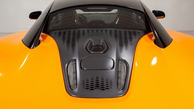 New 2025 McLaren Artura image 23