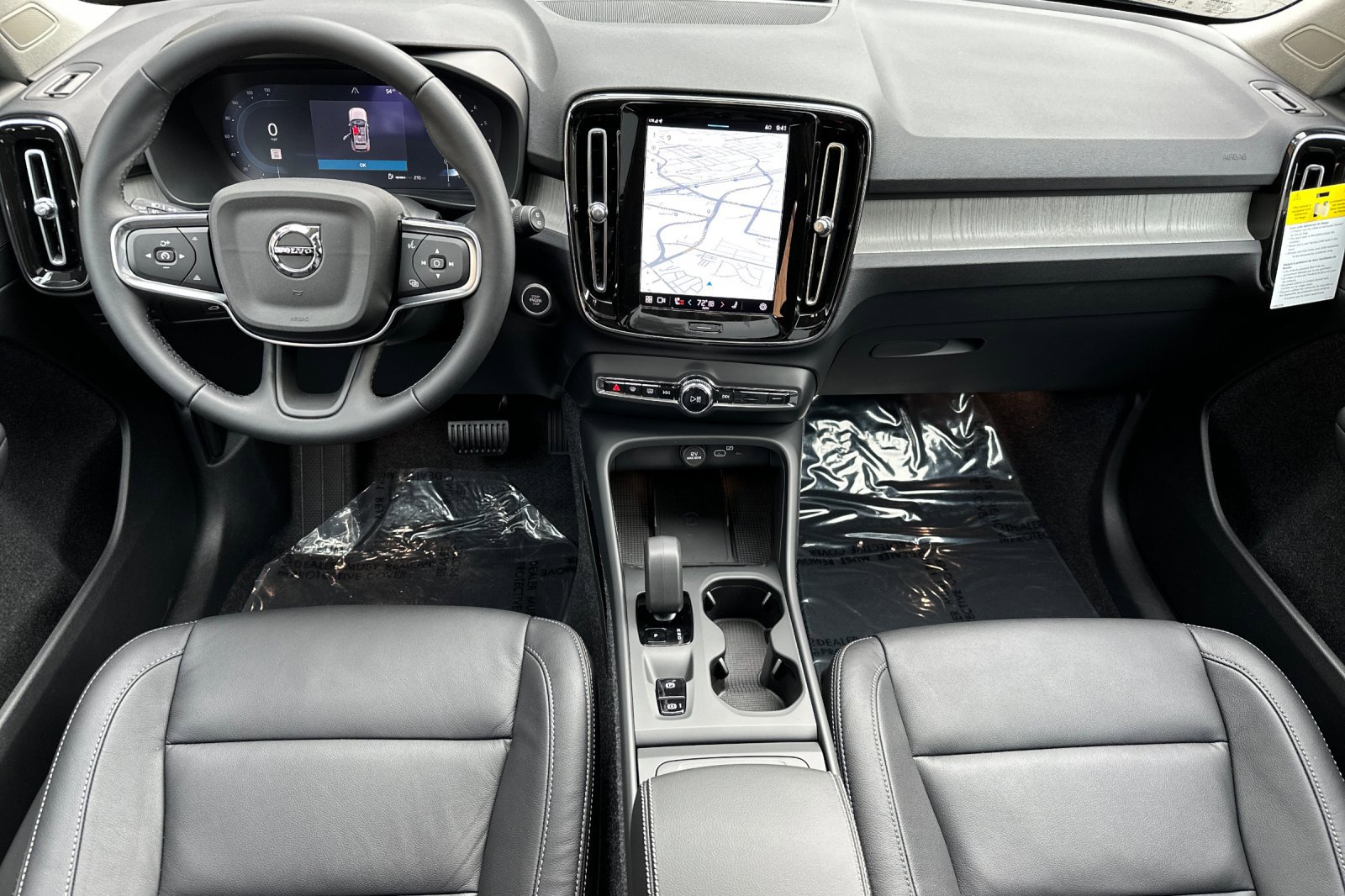 New 2025 Volvo XC40 B5 Core w/ Climate Package image 11