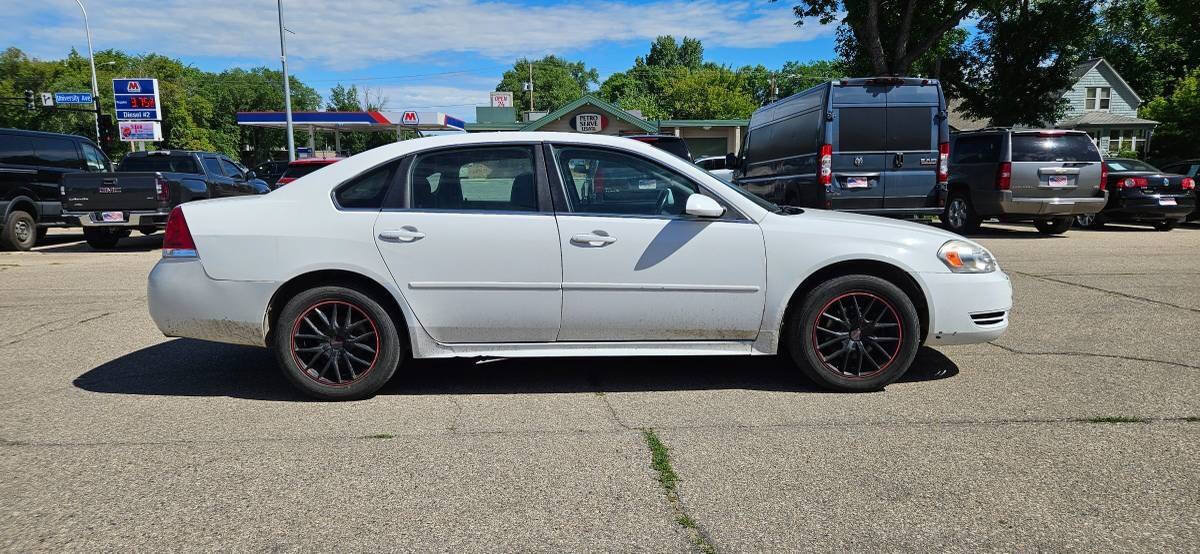 Used 2013 Chevrolet Impala LT w/ LT Sunroof Package FWD image 4