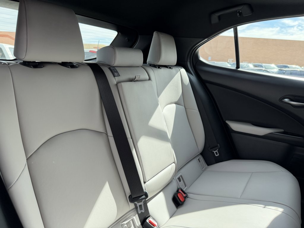 Used 2024 Lexus UX 250h FWD image 37