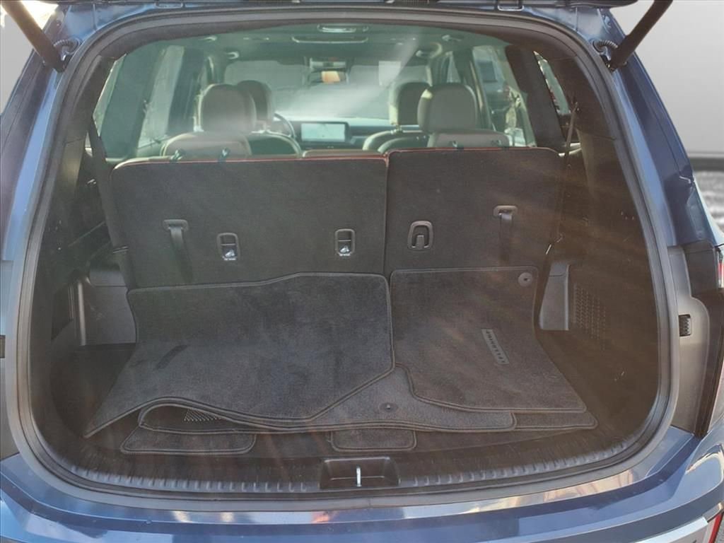 Used 2023 Kia Telluride EX w/ EX Captain's Chair Package image 28