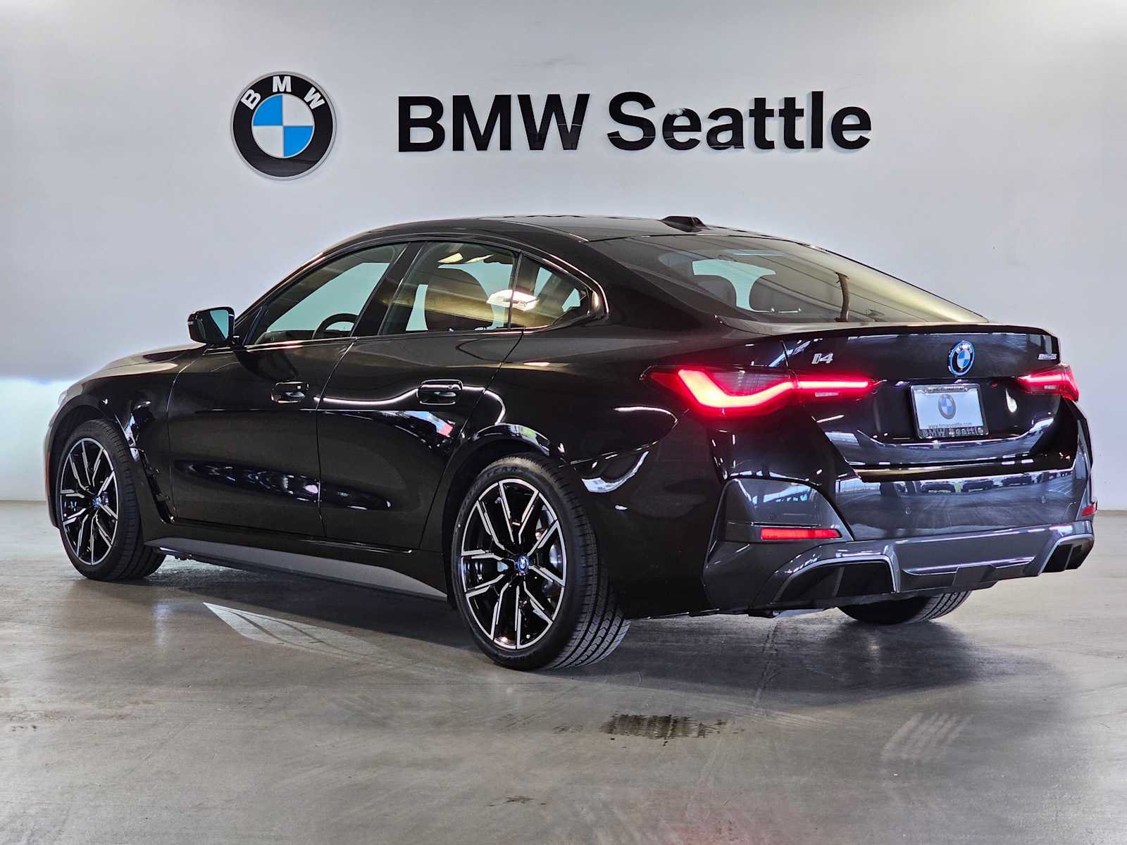 Certified 2024 BMW i4 eDrive35 w/ M Sport Package RWD image 4