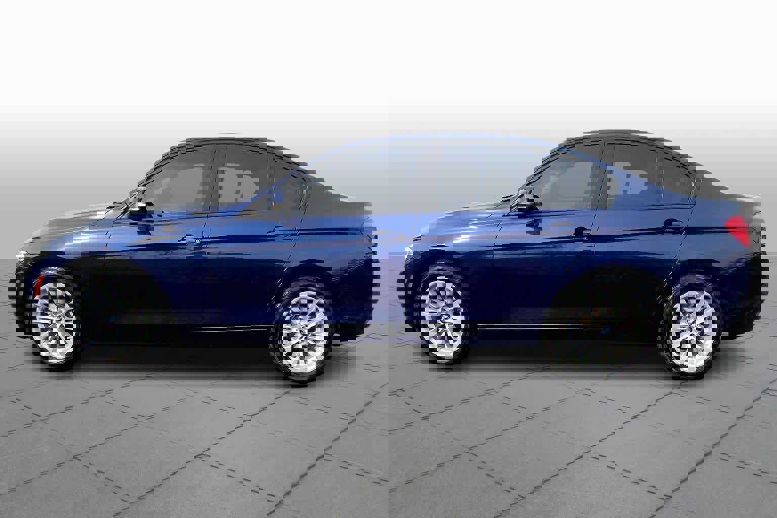 Used 2016 BMW 320i Sedan image 30